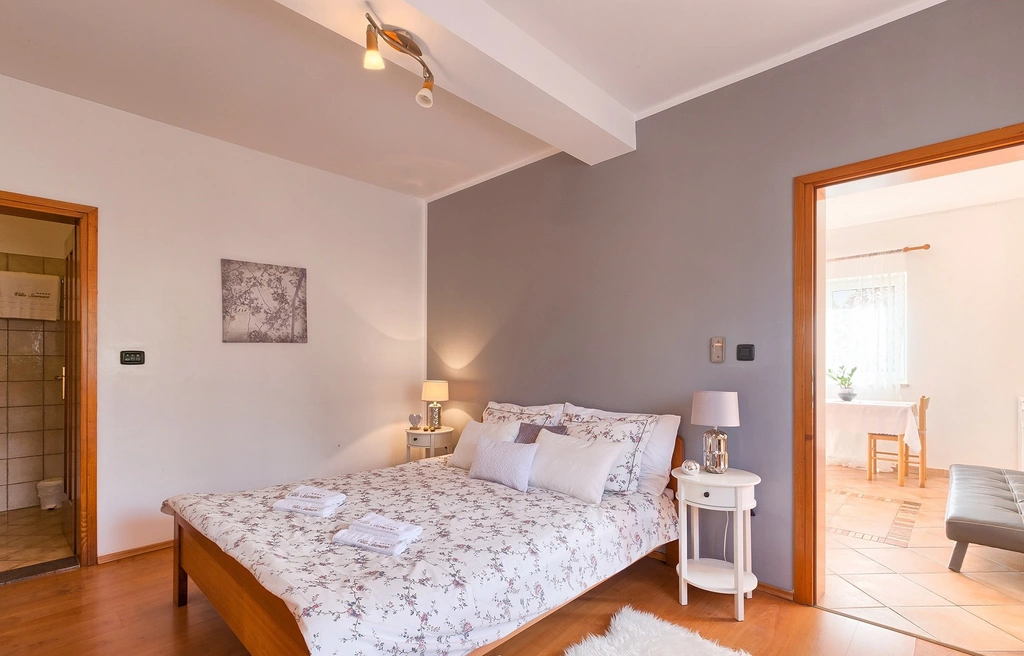 1-Bedroom Apartment for 2 in Pula
