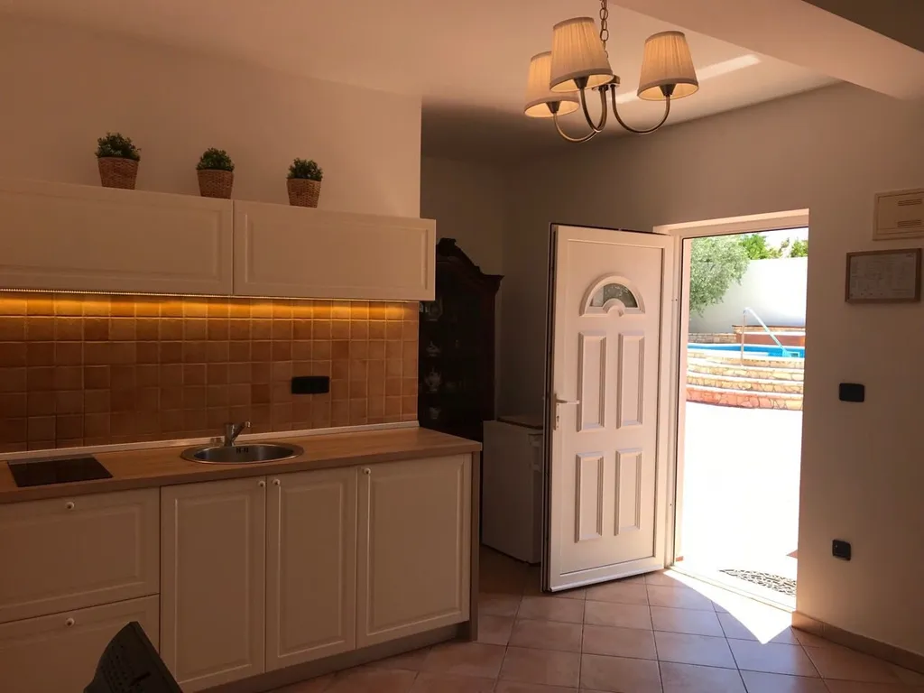 Pula Apartment for 2 Guests with Private Terrace