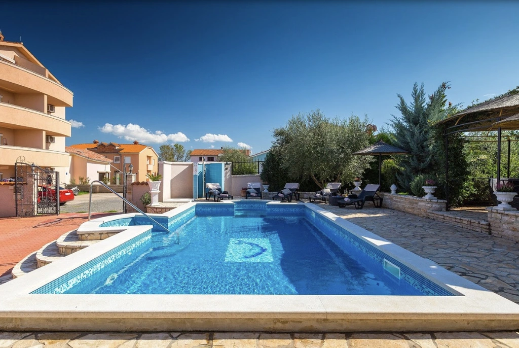 Pula Apartment for 2 Guests with Private Terrace