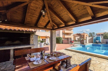 Pula Apartment for 2 Guests with Private Terrace