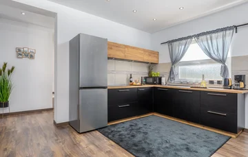 Swim-Up Apartment with Private Terrace in Pula