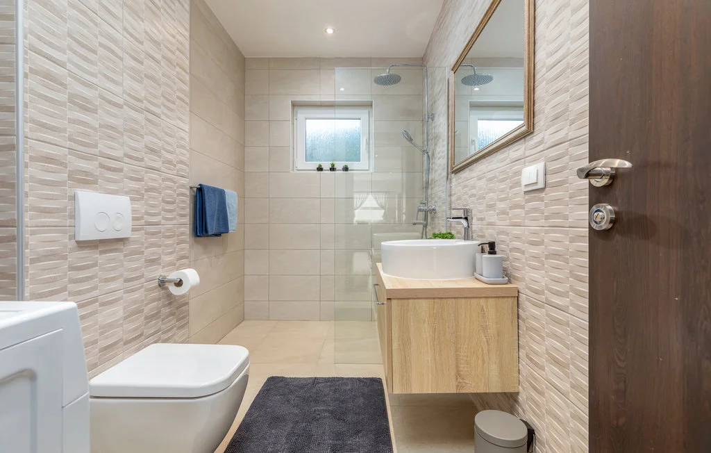 Swim-Up Apartment with Private Terrace in Pula