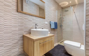 Swim-Up Apartment with Private Terrace in Pula