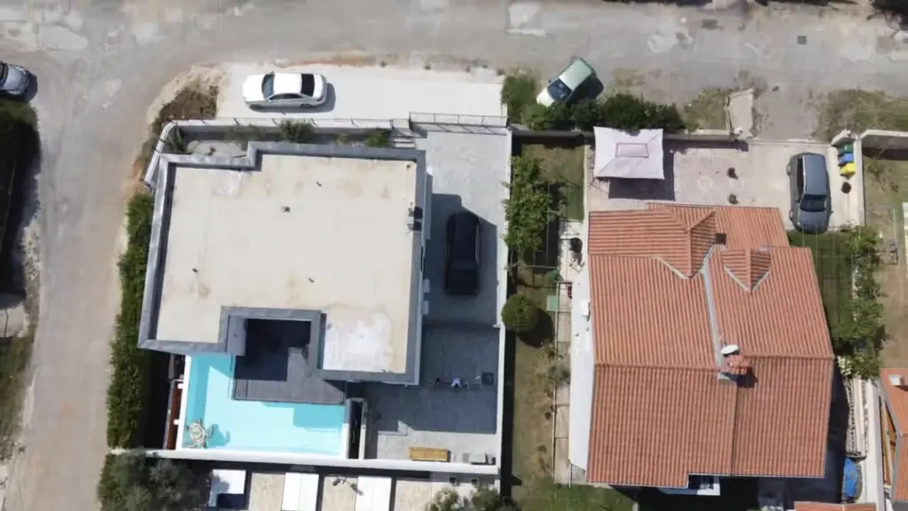 Swim-Up Apartment with Private Terrace in Pula