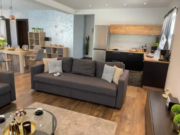 Swim-Up Apartment with Private Terrace in Pula