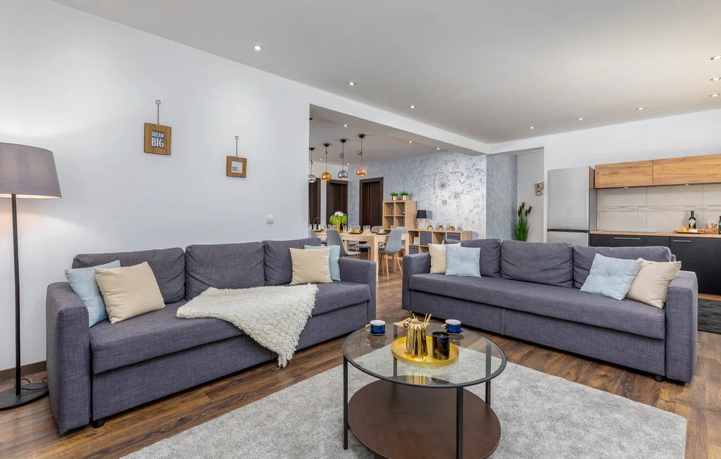 Swim-Up Apartment with Private Terrace in Pula