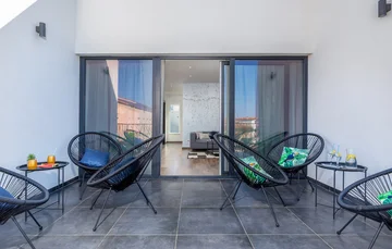 2-Bedroom Apartment for 4 Guests in Pula