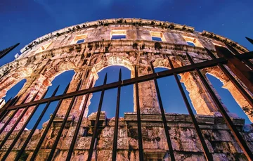 2-Bedroom Apartment for 4 Guests in Pula