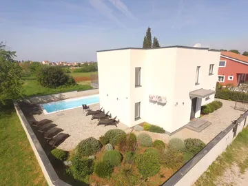 Modern 2-Bedroom Apartment in Vodnjan