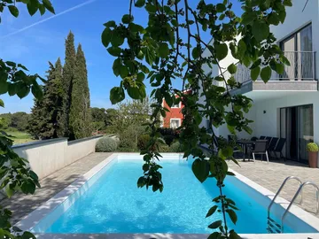 Modern 2-Bedroom Apartment in Vodnjan