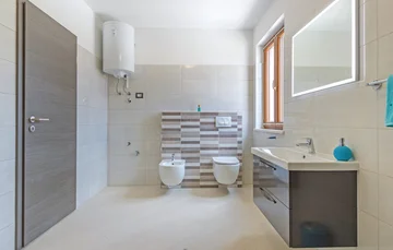 3-Bedroom Apartment with Private Pool in Svetvinčenat