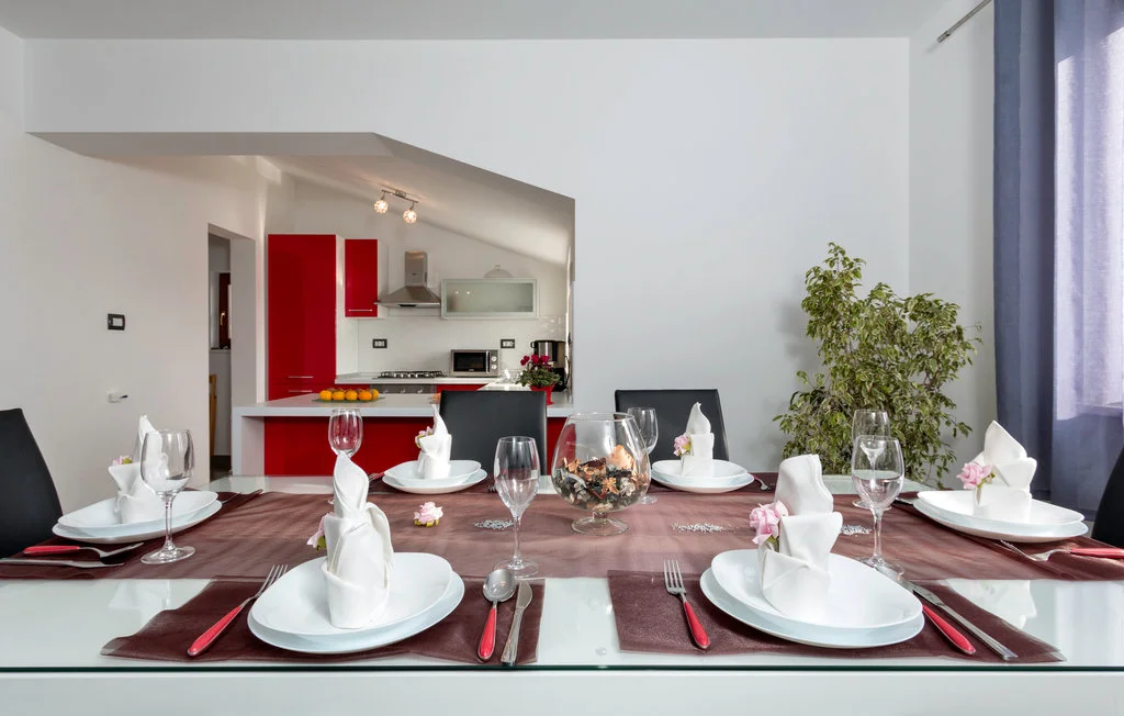 3-Bedroom Apartment with Private Pool in Svetvinčenat
