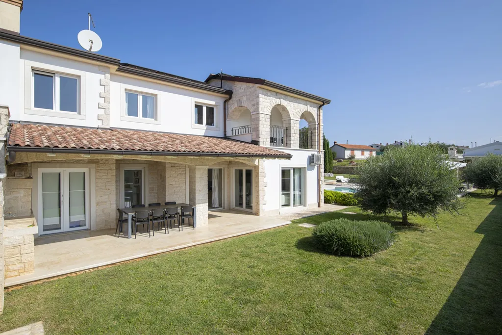 Rovinjsko Selo Villa for Up to 8 Guests