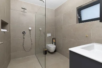 Villa with Private Pool for 8 Guests in Pula