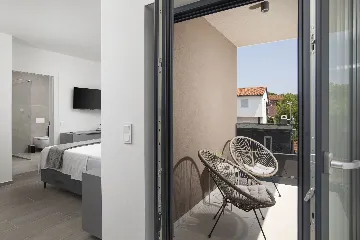 Villa with Private Pool for 8 Guests in Pula