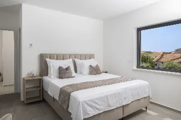 Villa with Private Pool for 8 Guests in Pula