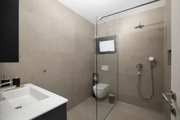 Villa with Private Pool for 8 Guests in Pula