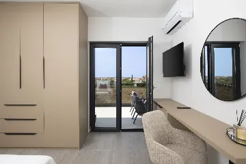 Villa with Private Pool for 8 Guests in Pula