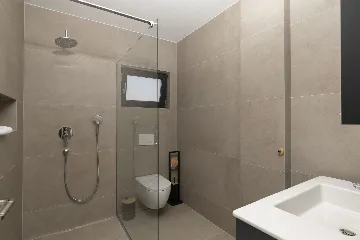 Villa with Private Pool for 8 Guests in Pula