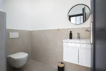 Villa with Private Pool for 8 Guests in Pula