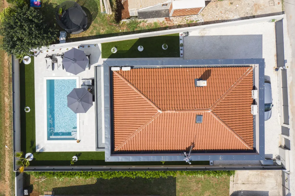 Villa with Private Pool for 8 Guests in Pula