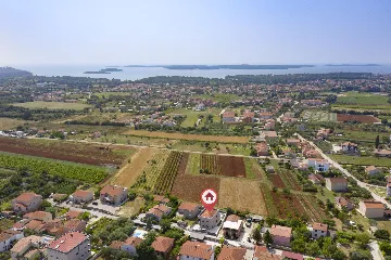 Villa with Private Pool for 8 Guests in Pula