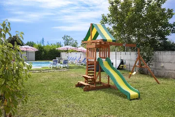 Medulin Villa for 12 Guests with Pool and Hot Tub