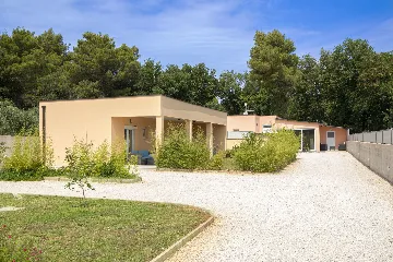 Medulin Villa for 12 Guests with Pool and Hot Tub