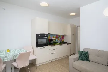 Medulin Villa for 12 Guests with Pool and Hot Tub