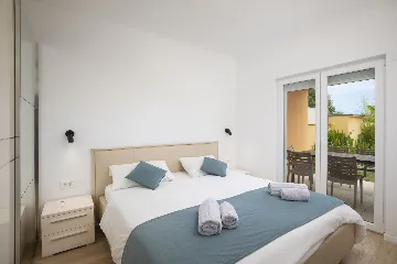 Medulin Villa for 12 Guests with Pool and Hot Tub