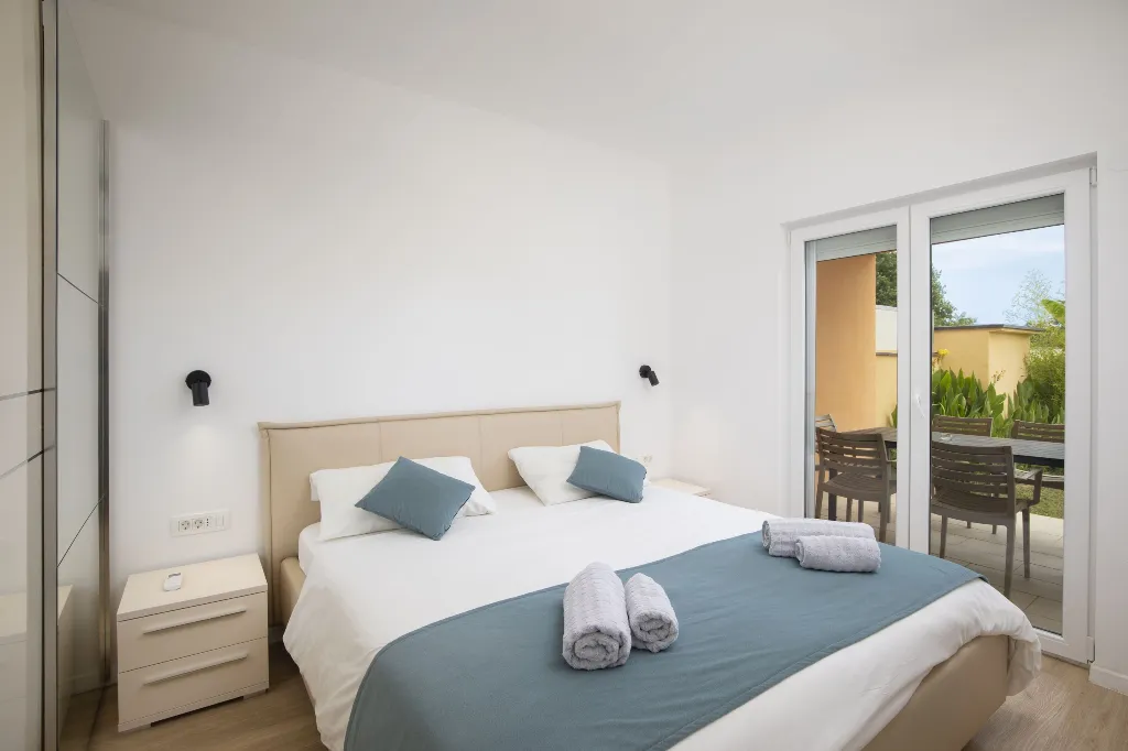 Medulin Villa for 12 Guests with Pool and Hot Tub
