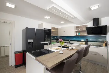 Medulin Villa for 12 Guests with Pool and Hot Tub