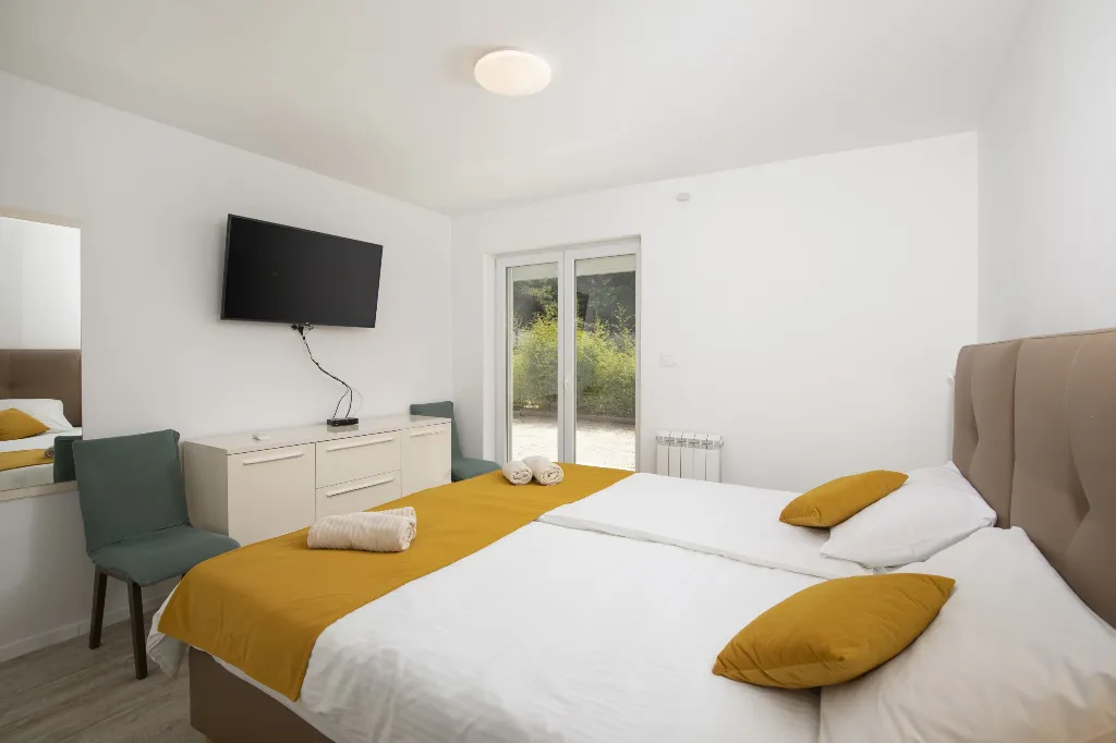 Medulin Villa for 12 Guests with Pool and Hot Tub