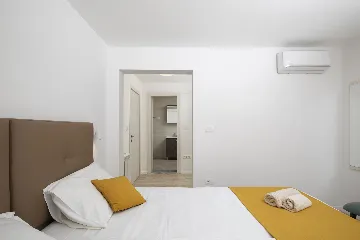 Medulin Villa for 12 Guests with Pool and Hot Tub