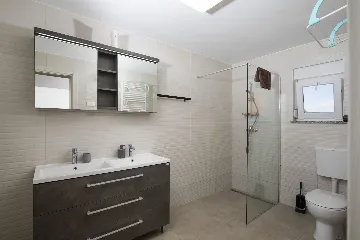 Medulin Villa for 12 Guests with Pool and Hot Tub