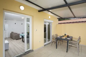 Medulin Villa for 12 Guests with Pool and Hot Tub