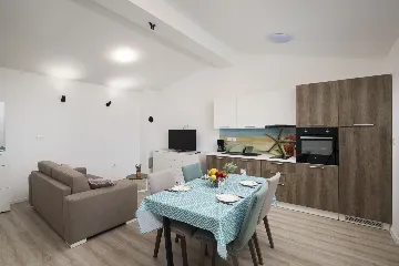 Medulin Villa for 12 Guests with Pool and Hot Tub