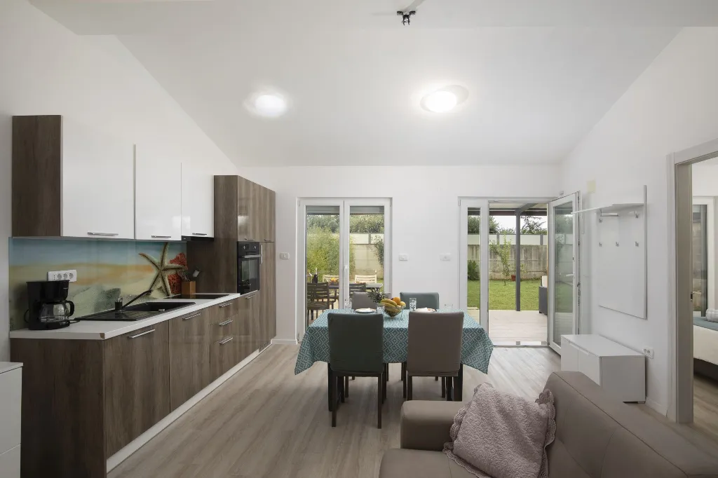 Medulin Villa for 12 Guests with Pool and Hot Tub