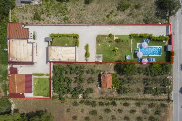 Medulin Villa for 12 Guests with Pool and Hot Tub