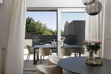 Modern 2-Bedroom Villa in Ližnjan for 6 Guests