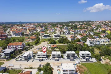 Modern 2-Bedroom Villa in Ližnjan for 6 Guests