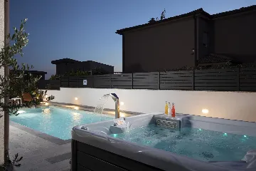 4-Bedroom Villa with Pool in Vodnjan