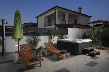 4-Bedroom Villa with Pool in Vodnjan