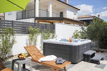 4-Bedroom Villa with Pool in Vodnjan