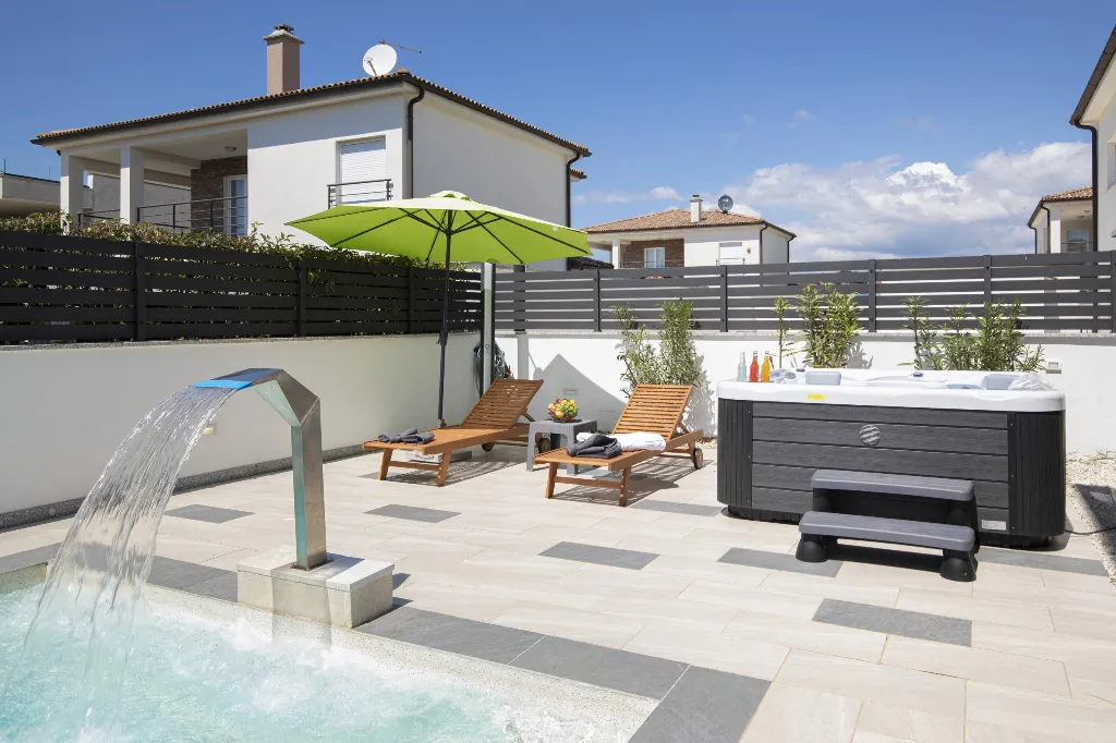 4-Bedroom Villa with Pool in Vodnjan