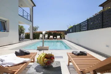 4-Bedroom Villa with Pool in Vodnjan