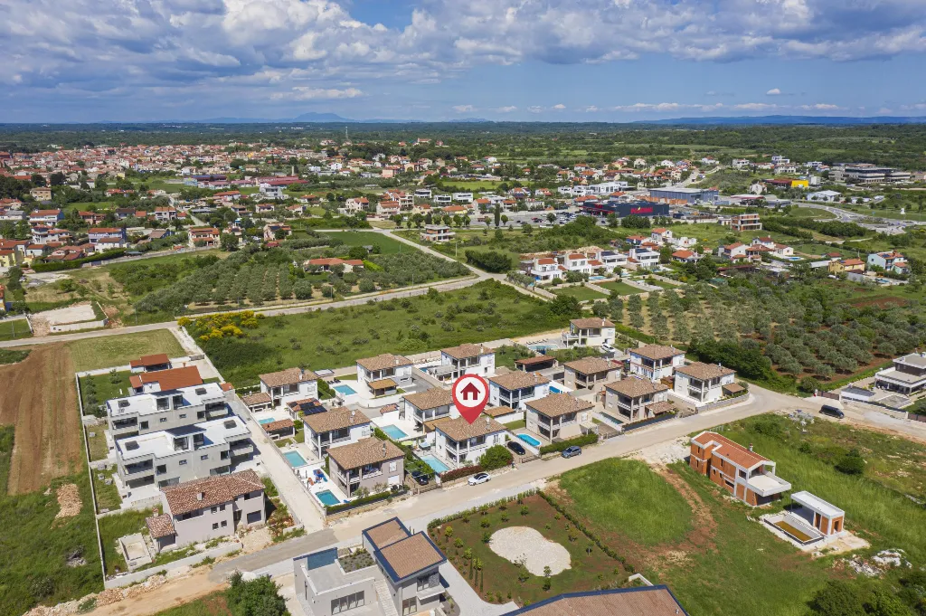 4-Bedroom Villa with Pool in Vodnjan