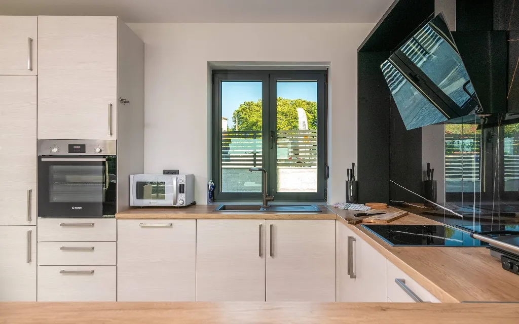 Sea-View Villa in Premantura for Up to 10 Guests