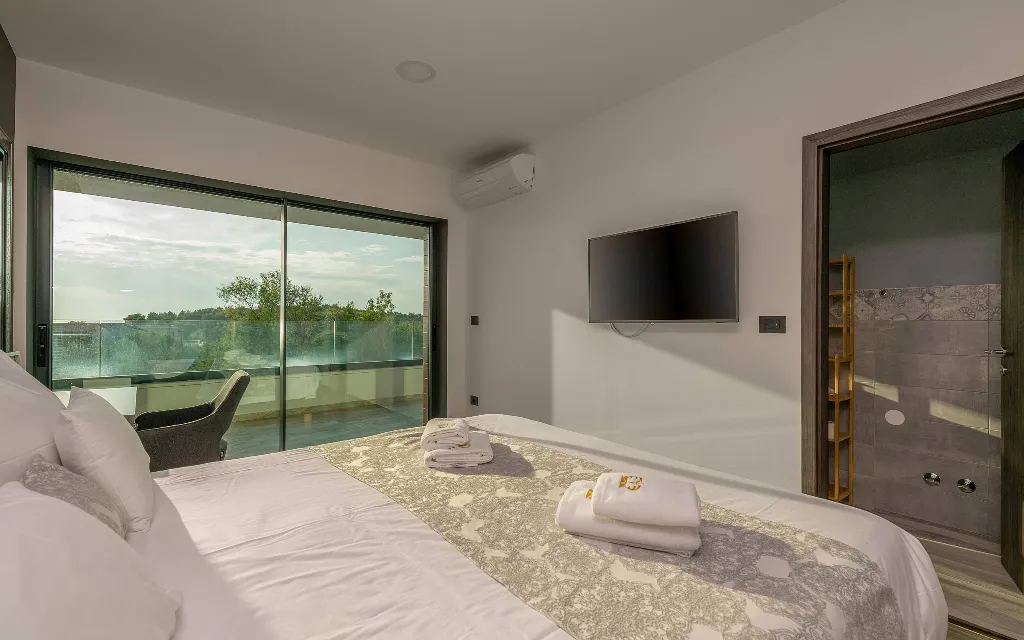 Sea-View Villa in Premantura for Up to 10 Guests