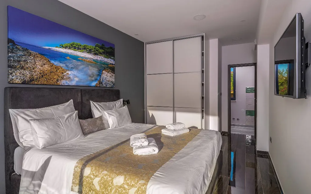 Sea-View Villa in Premantura for Up to 10 Guests